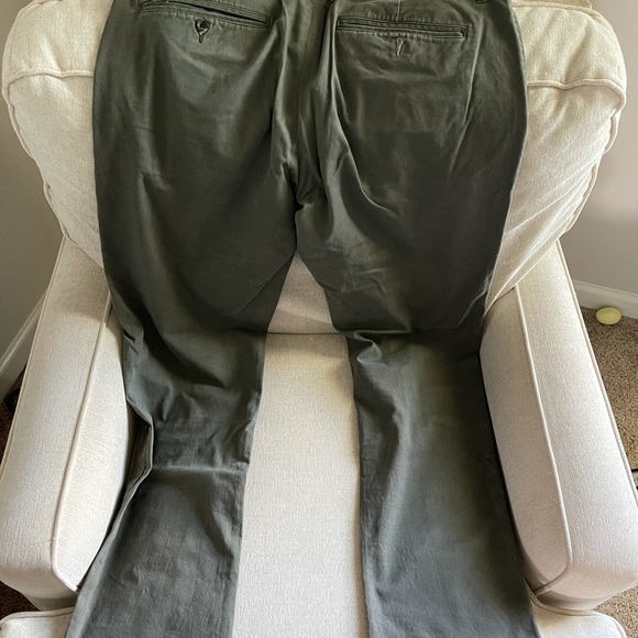 Men’s chinos - Picture 3 of 4